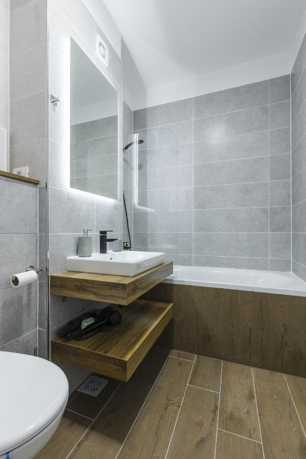 Apartment Near Iulius Mall With Balcony & Private Parking Temeşvar Dış mekan fotoğraf